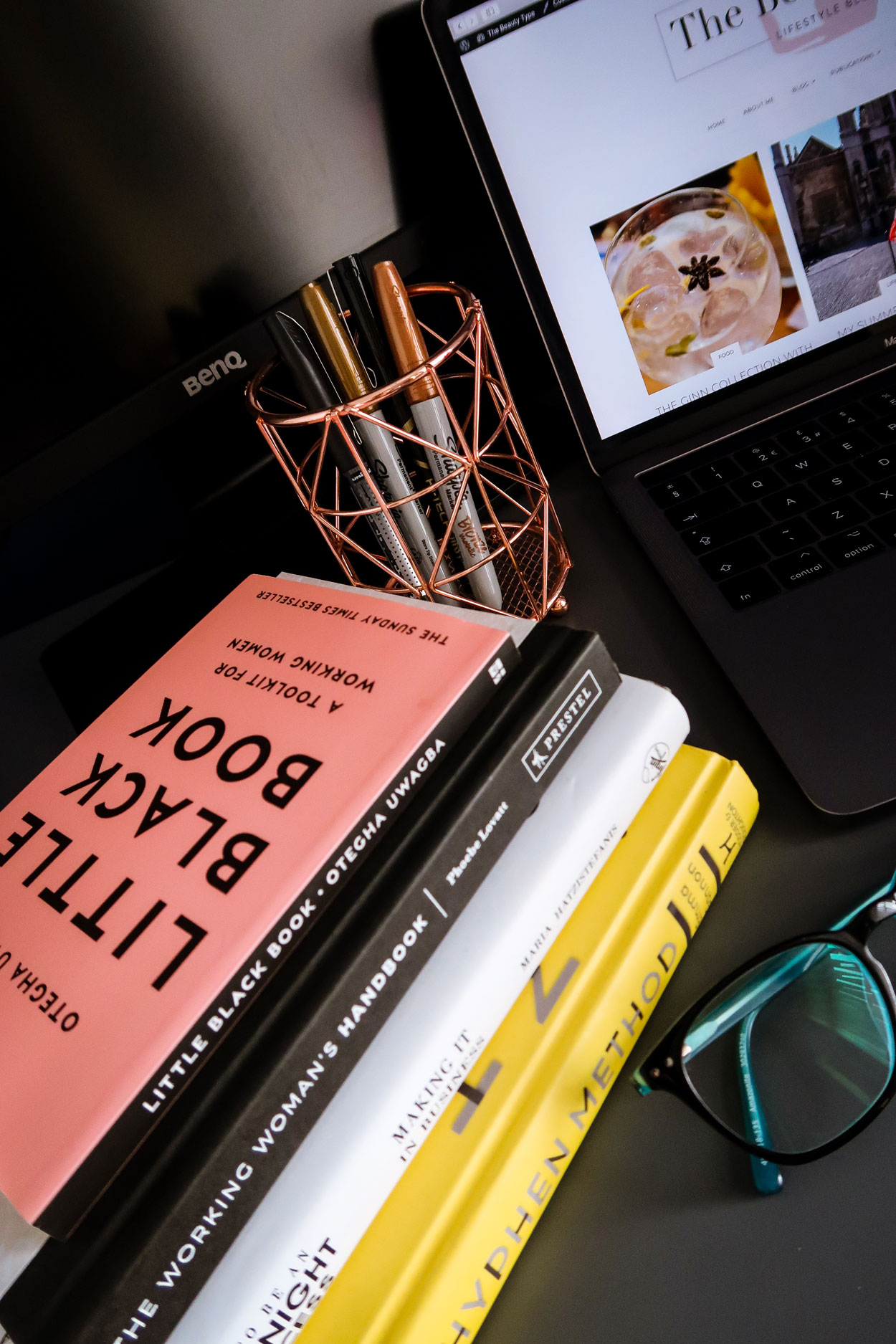 CAREER 4 BOOKS EVERY FREELANCER AND BLOGGER SHOULD READ - the beauty type blog Northampton blogger